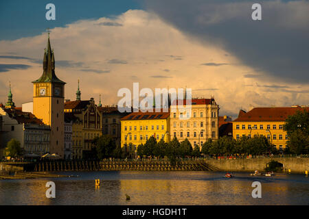 Prague, quai Smetana, Banque D'Images
