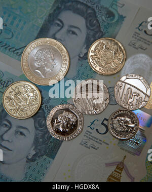 Sterling britannique pièces et billets en euros, Londres Banque D'Images