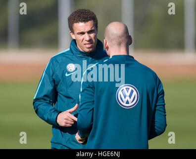 Murcia, Espagne. Le 08 Jan, 2017. Coach Valérien Ismaël durant le camp d'entraînement de l'équipe du VfL Wolfsburg en Murcie, Espagne, 08 janvier 2017. Photo : Pascu Mendez/dpa/Alamy Live News Banque D'Images