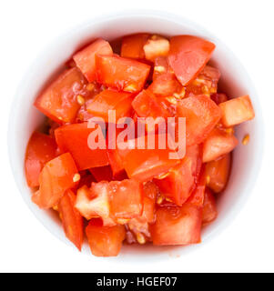 Partie de dés de tomates (en gros plan) isolé sur fond blanc Banque D'Images