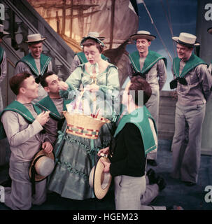 Pat Carroll dans une production par Max Liebman, intitulé Diversité, qui impliquait un envoyer du H.M.S. Pinafore. Banque D'Images