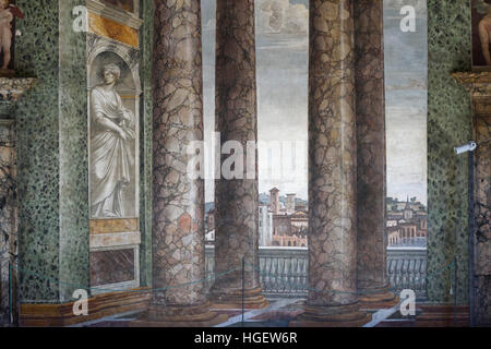 Rome. L'Italie. Villa Farnesina. La Sala delle prospettive (Hall des perspectives), des fresques par Baldassare Peruzzi, 1519. Banque D'Images