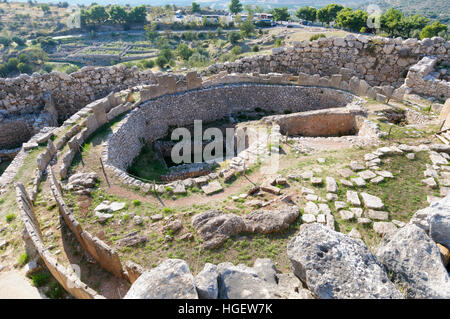 Un cercle tombe dans le cimetière de la Citadelle, Mycènes, Péloponnèse, Grèce Banque D'Images