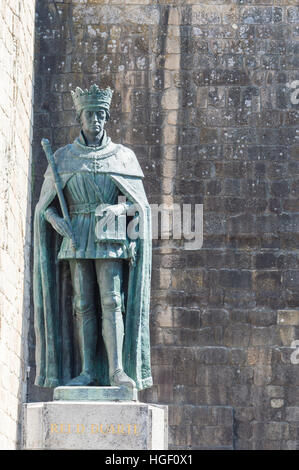 Statue du roi Duarte, également appelé Edward, ancien souverain du Portugal, placé en Viseu Banque D'Images