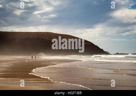 Matin sur la célèbre plage de Legzira, Maroc Banque D'Images