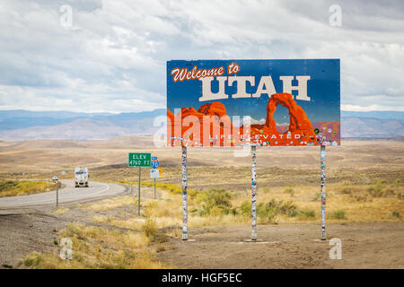 Bienvenue à l'Utah, signe sur l'autoroute, Utah, USA Banque D'Images