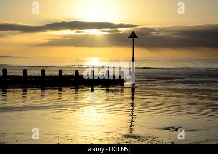 Coucher du soleil sur la plage dorée de Borth Galles Ceredigion Cymry GK GO Banque D'Images