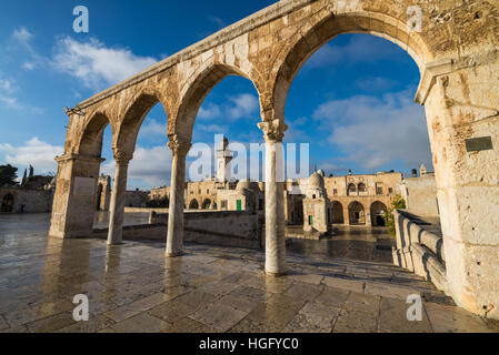 Bâtiments à colonnes anciennes, mont du Temple dans la vieille ville de Jérusalem, Israël Banque D'Images