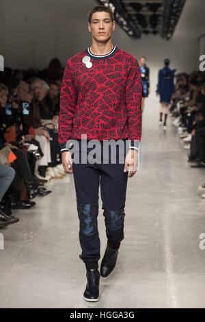 Londres, Royaume-Uni. Le 08 Jan, 2017. Sœur Catwalk à la London Fashion Week 08/01/2017 | Verwendung weltweit/alliance Photo © dpa/Alamy Live News Banque D'Images