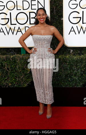 Los Angeles, États-Unis. Le 08 Jan, 2017. Tracee Ellis Ross arrive à la 74e assemblée annuelle Golden Globe Awards, Golden Globes, à Beverly Hills, Los Angeles, USA, le 08 janvier 2017. Photo : Hubert Boesl Photo : Hubert Boesl//dpa/Alamy Live News Banque D'Images