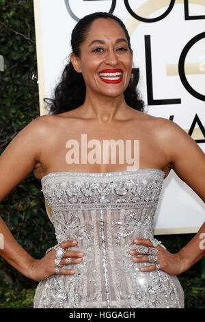 Los Angeles, États-Unis. Le 08 Jan, 2017. Tracee Ellis Ross arrive à la 74e assemblée annuelle Golden Globe Awards, Golden Globes, à Beverly Hills, Los Angeles, USA, le 08 janvier 2017. Photo : Hubert Boesl Photo : Hubert Boesl//dpa/Alamy Live News Banque D'Images