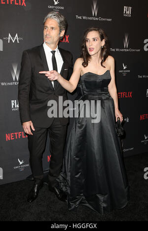 Los Angeles, Californie, USA. Le 08 Jan, 2017. Mackinlay Scott Hahn et à Winona Ryder La Weinstein Company et Netflix Golden Globe de travail à l'hôtel Beverly Hilton le 8 janvier 2017 à Beverly Hills, Californie, USA. © Faye Sadou/media/Alamy Punch Live News Banque D'Images