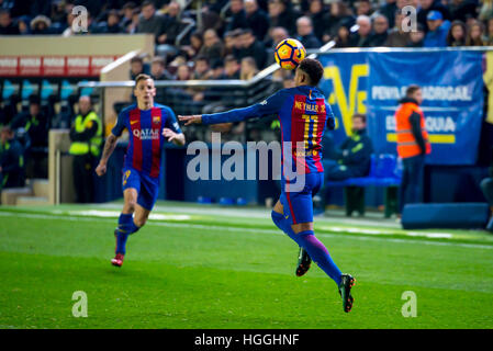 VILLARREAL, ESPAGNE - JAN 8 : Neymar joue en La Liga match entre Villarreal CF et le FC Barcelone au Stade El Madrigal, le 8 janvier 2017 à Villarreal, Espagne. © Christian Bertrand/Alamy Live News Banque D'Images