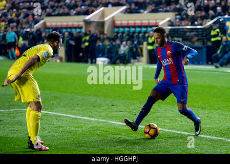 VILLARREAL, ESPAGNE - JAN 8 : Neymar joue en La Liga match entre Villarreal CF et le FC Barcelone au Stade El Madrigal, le 8 janvier 2017 à Villarreal, Espagne. © Christian Bertrand/Alamy Live News Banque D'Images