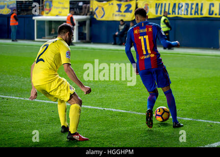 VILLARREAL, ESPAGNE - JAN 8 : Neymar joue en La Liga match entre Villarreal CF et le FC Barcelone au Stade El Madrigal, le 8 janvier 2017 à Villarreal, Espagne. © Christian Bertrand/Alamy Live News Banque D'Images