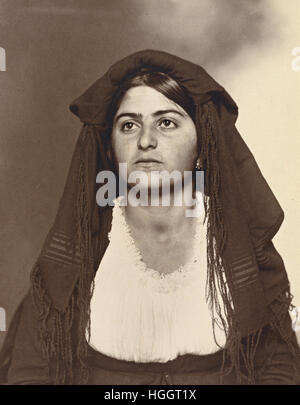 Portrait de femme italienne - Station de l'Immigration d'Ellis Island - 1902-1913 Photo : Augustus Sherman Banque D'Images