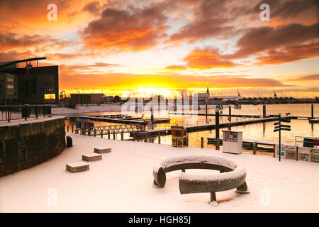 Celtic Ring Sculpture, baie de Cardiff, Cardiff, pays de Galles, Royaume-Uni Banque D'Images