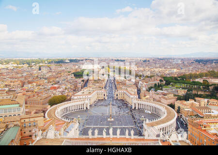 Vue aérienne de Rome comme vu à partir de la Basilique Papale de Saint Pierre Banque D'Images