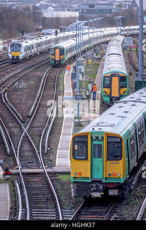 Le matériel roulant à l'extérieur de la gare de Brighton ce matin, car les chauffeurs de Southern Rail aller en grève à nouveau. Banque D'Images