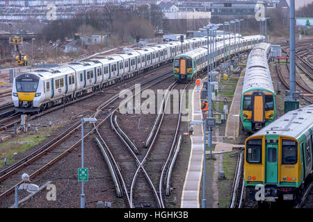 Le matériel roulant à l'extérieur de la gare de Brighton ce matin, car les chauffeurs de Southern Rail aller en grève à nouveau. Banque D'Images