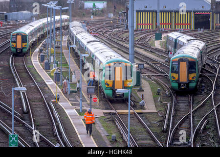 Le matériel roulant à l'extérieur de la gare de Brighton ce matin, car les chauffeurs de Southern Rail aller en grève à nouveau. Banque D'Images