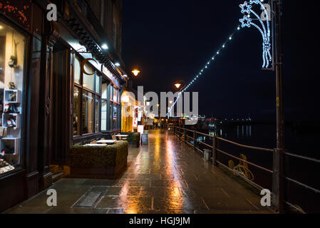 La magnifique ville historique de Whitby, North Yorkshire, avec ses nombreuses rues pavées, l'abbaye de Whitby et étonnante de l'histoire et l'architecture Banque D'Images