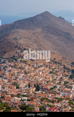 Vue sur Horio, la vieille ville de l'île De Symi grèce Banque D'Images