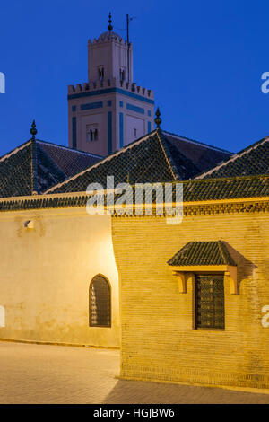 Mosquée et minaret au crépuscule, ALI Mosquée Ben Youssef, Marrakech, Maroc Banque D'Images