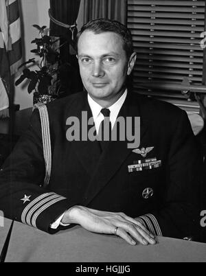 Gouvernement des États-Unis publication du portrait officiel de l'US Navy Tazewell Capitaine T. Shepard Jr., naval aide auprès du président américain John F. Kennedy, à Washington, DC, le 27 avril 1961. Credit : White House via CNP - AUCUN FIL SERVICE - Photo : White House/consolidé Nouvelles Photos/White House via CNP Banque D'Images