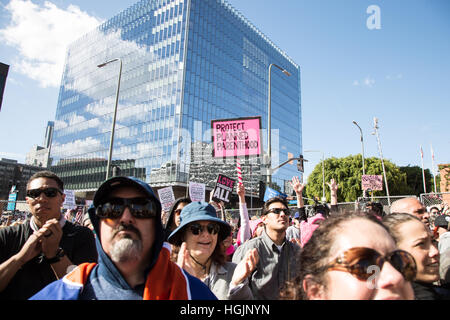 Los Angeles, Californie, USA. 21 janvier, 2017. Un participant peut contenir jusqu'leur signe pendant le rallye à la Marche des femmes à Los Angeles, Californie, USA, le 21 janvier 2017. crédit : Sheri determan/Alamy live news Banque D'Images