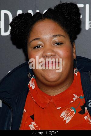 Park City, USA. 22 janvier, 2017. Lindsey McDowell aux arrivées de 'To The Bone' en première mondiale au Festival du Film de Sundance 2017, Théâtre Eccles, Park City. Credit : James Atoa/Everett Collection/Alamy Live News Banque D'Images