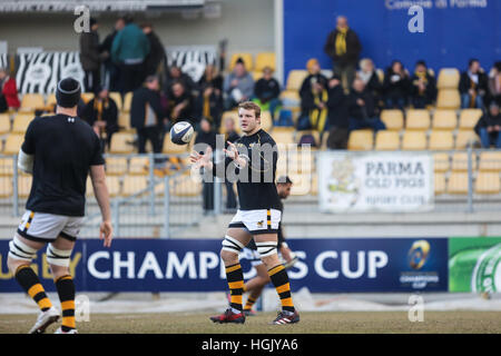 Parme, Italie. 22 janvier, 2017. Le capitaine des Wasps Joe Launchbury dans l'échauffement contre Zèbre en Coupe des Champions de l'incident enregistrées © Massimiliano Carnabuci/Alamy news Banque D'Images