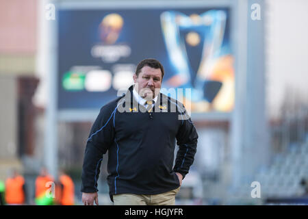 Parme, Italie. 22 janvier, 2017. London Wasps' entraîneur en chef Dai Young à l'échauffement, prépare le match contre Zèbre en Coupe des Champions de l'incident enregistrées © Massimiliano Carnabuci/Alamy news Banque D'Images