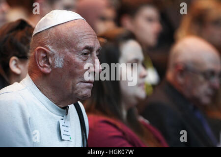 City Hall, London, UK. 23 Jan, 2017. Les invités. Sadiq Khan, le maire de Londres assiste à l'Holocaust Memorial Day à l'Hôtel de Ville, qui marque l'anniversaire de la libération des camps de concentration d'Auschwitz-Birkenau en 1945. Le thème de cette année est le Jour commémoratif de l'Holocauste 'Comment la vie peut-elle aller ?". Credit : Dinendra Haria/Alamy Live News Banque D'Images