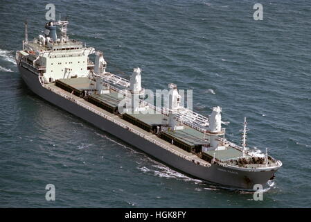 AJAXNETPHOTO. 1986. GAGE DE ROUTES, Fremantle, Australie. Du VRAQUIER - L'UNION EUROPÉENNE SUR LA PAIX VRAQUIER PASSAGE DANS L'OCÉAN INDIEN. PHOTO:JONATHAN EASTLAND/AJAX REF:862912 6 Banque D'Images