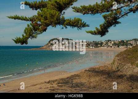 La plage de Pléneuf-Val-André Banque D'Images