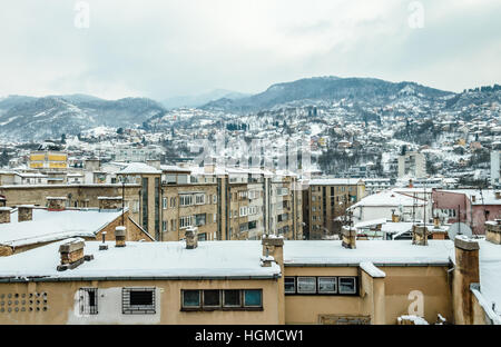 Sarajevo, Bosnie-et-Herzégovine. 10 janvier, 2017 Sarajevo sous la neige Crédit : Vedad Ceric/Alamy Live News Banque D'Images