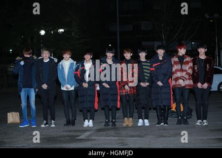 (Chine et Corée) Droits de Séoul, Corée. 10 janvier, 2017. L'agriculture, dix-sept, jusqu'10tion, WJSN et assister au Pentagone rehersal de Music Bank à Séoul, Corée. © TopPhoto/Alamy Live News Banque D'Images