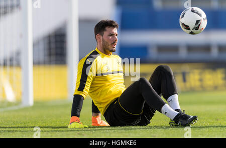 Marbella, Espagne. Jan 11, 2017. Dortmund gardien Roman Buerki formation au camp d'entraînement du Borussia Dortmund à Marbella, Espagne, 11 janvier 2017. Photo : Guido Kirchner/dpa/Alamy Live News Banque D'Images