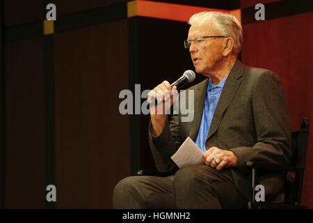 Huntersville, North Carolina, USA. Jan 11, 2017. Daniel Suarez, est annoncé comme le nouveau pilote de la n°19 Toyota ARRIS pour Joe Gibbs Racing lors d'une conférence de presse à Joe Gibbs Racing à Huntersville, Caroline du Nord. © Chris Owens Asp Inc/ASP/ZUMA/Alamy Fil Live News Banque D'Images