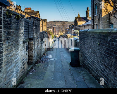 Ruelle entre les maisons, Saltaire, West Yorkshire, Royaume-Uni. Banque D'Images