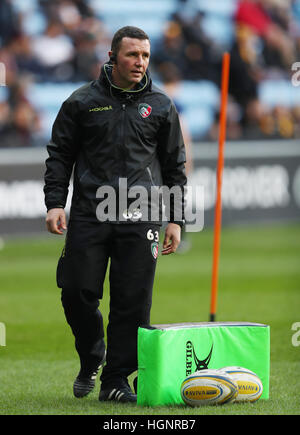 Leicester Tigers coach Aaron Mauger pendant l'Aviva Premiership match au Ricoh Arena, Coventry. ASSOCIATION DE PRESSE Photo. Photo Date : Dimanche 8 janvier 2017. Voir histoire RUGBYU PA Les Guêpes. Crédit photo doit se lire : David Davies/PA Wire. RESTRICTIONS : un usage éditorial uniquement. Pas d'utilisation commerciale. Banque D'Images