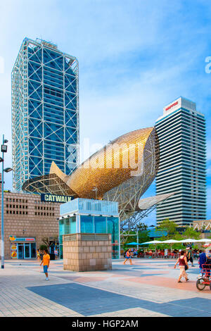 La baleine de Frank Gehry au port olympique, Barcelone Banque D'Images