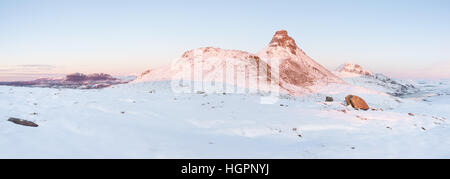 Panorama du stac pollaidh montagne en hiver à nord à suilven, inverpolly, Wester Ross, Scotland, UK. Banque D'Images