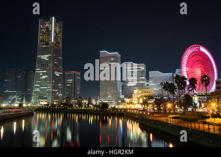 Nightview de Minato Mirai domaine de la ville de Yokohama à Kanagawa, Japon. Banque D'Images