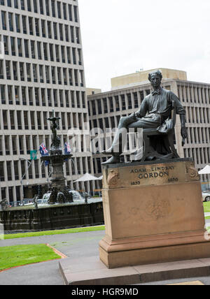 Statue de Adam Lindsay Gordon, à Gordon's réserver dans le CBD de Melbourne, Victoria Australie Banque D'Images