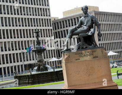 Statue de Adam Lindsay Gordon, à Gordon's réserver dans le CBD de Melbourne, Victoria Australie Banque D'Images