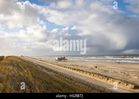 Paysage de dunes, Nordseedeich Hondsbossche Zeewering,, entre les villages de Camperduin et Petten, dans Nordholland, 8 km de long avec une digue de 250 mètres, Banque D'Images