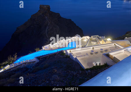 Skaros rock volcanique de nuit , Imerovigli Santorini Banque D'Images