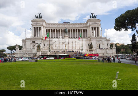 Van monument Victor-emmanuel II à Rome Banque D'Images